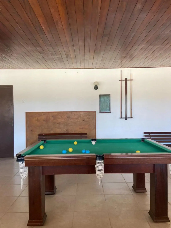 Lindissima Casa de Praia com Churrasqueira, 3 Qts-2Suites- 3 banheiros- Praia do Peró- Cabo Frio, Ótima localização com sala de jogos,Qdra de esportes, Parquinho para Crianças, Uma Qdra da Praia