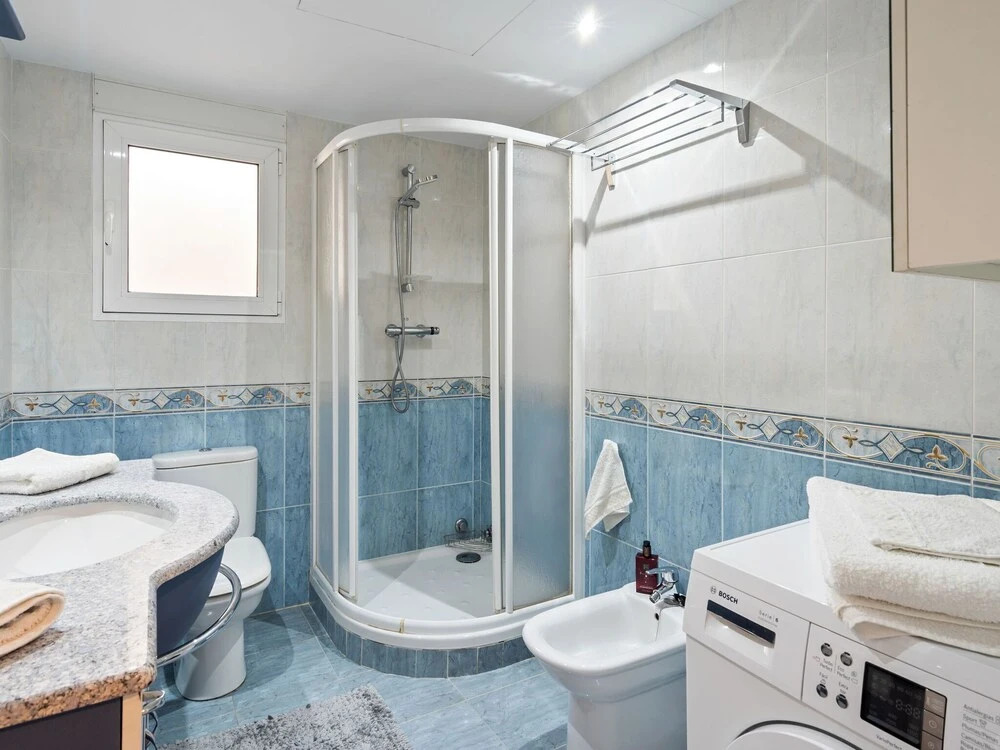 Inviting Mansion in Calpe with Hot Tub