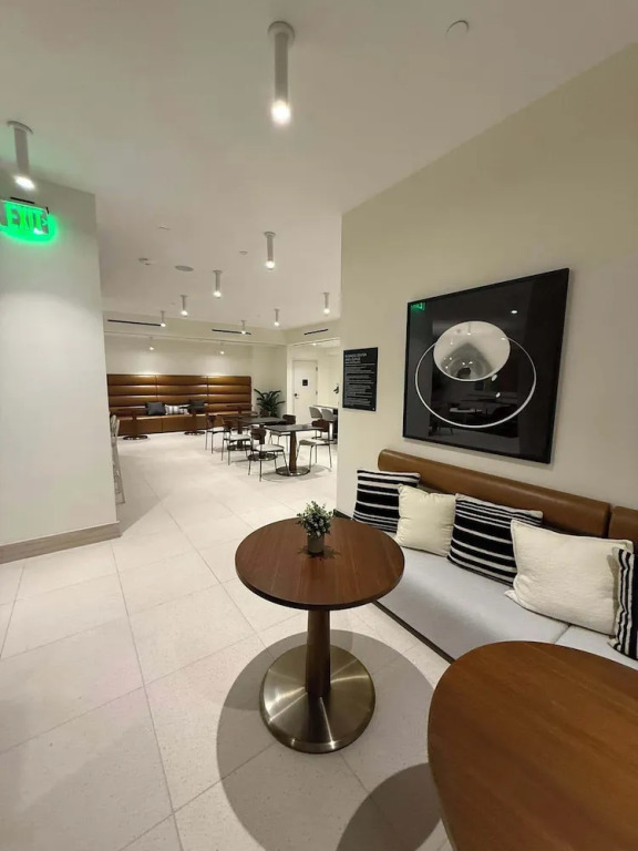 Downtown Miami 1BR Walk to Bayside Kaseya Gym Pool