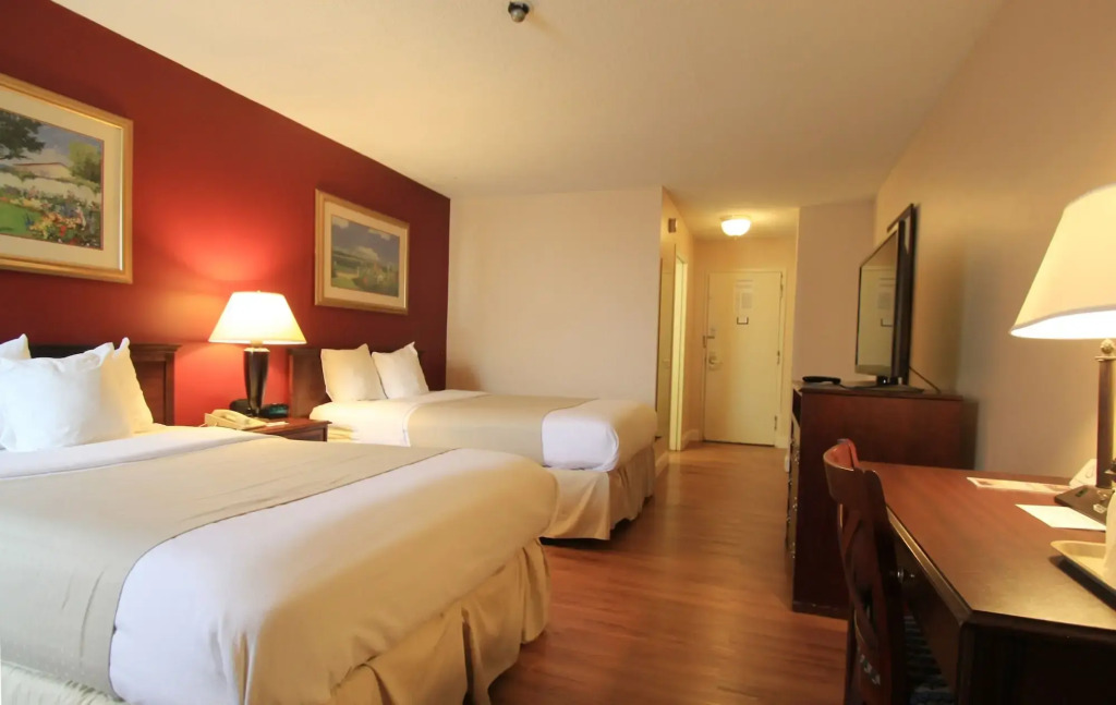 Fireside Inn & Suites Portland