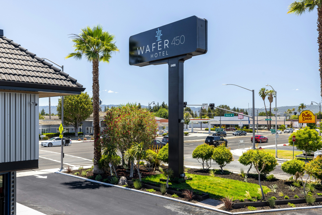 WAFER 450 Hotel