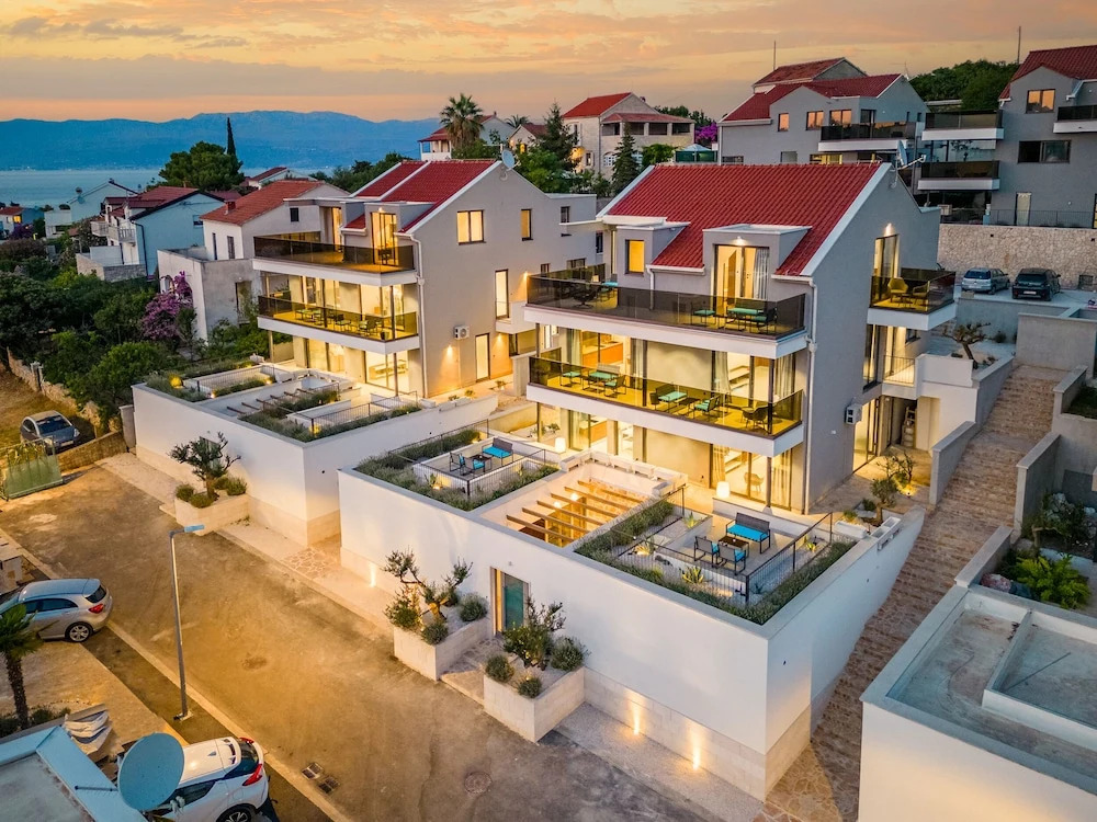 Sutivan Luxury Apartments