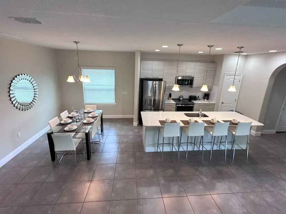 Balmoral Resort-195mcv 4 Bedroom Home by RedAwning