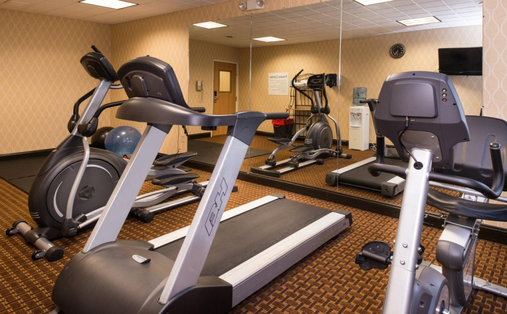Holiday Inn Express & Suites Bucyrus by IHG