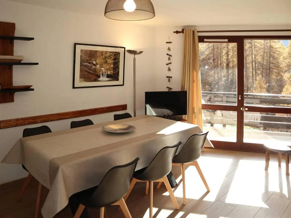 Appartement Les Orres, 2 pièces, 6 personnes - FR-1-322-146