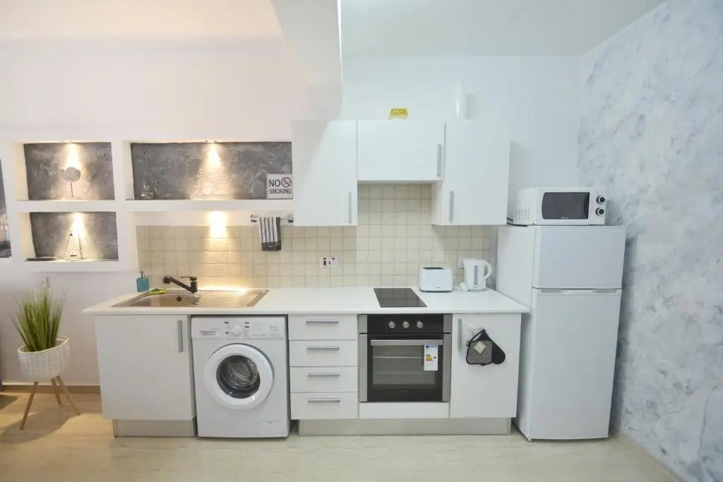 PMP Adamia Apartments