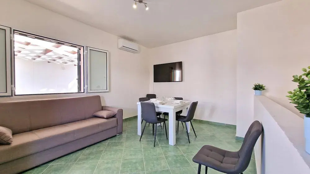 Villetta Charme 2 in Capilungo 5 Guests by the sea