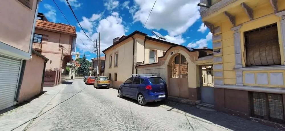 Gera's House Near Clock Tower