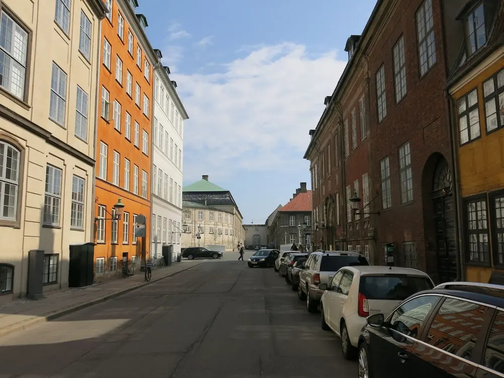 apartment historical building 1374-1