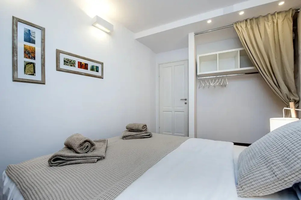 Luna Rooms and Studios