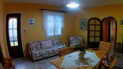 Joanna's House