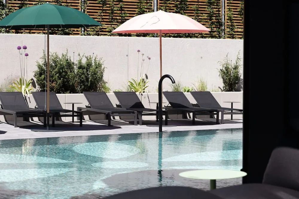 Amrai Suites