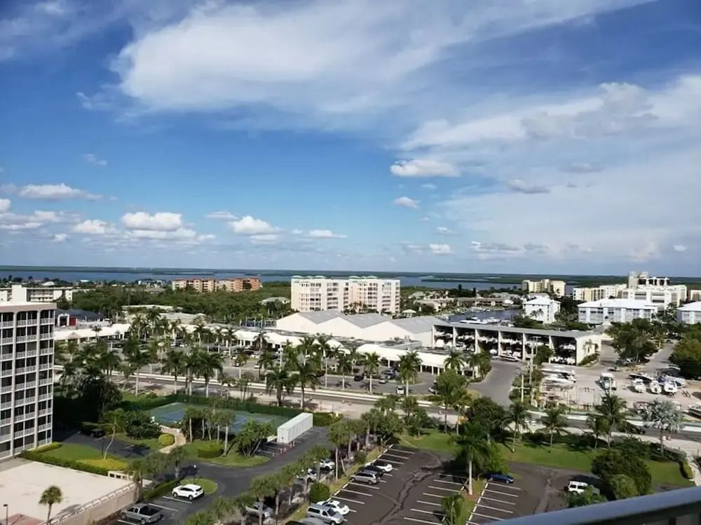Crescent View in Fort Myers Beach
