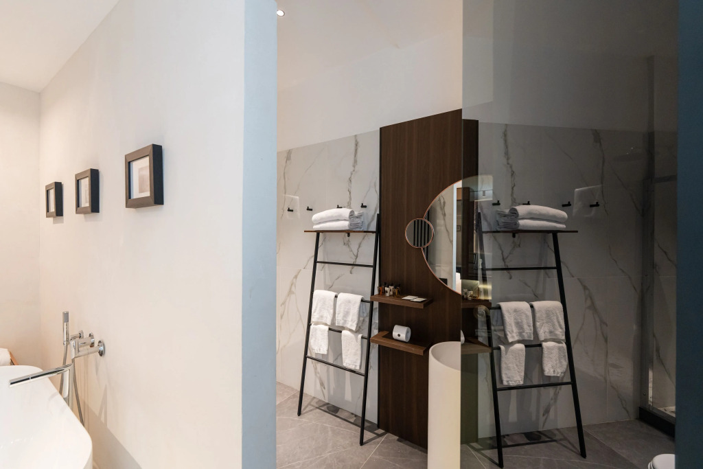 Agra Suites