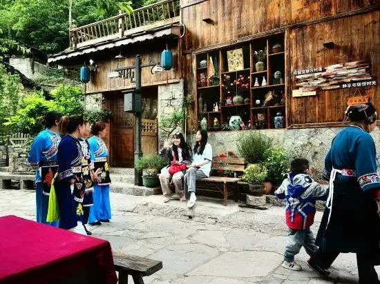 Wusheng Yisu (Yunfeng Tunbao Scenic Area)