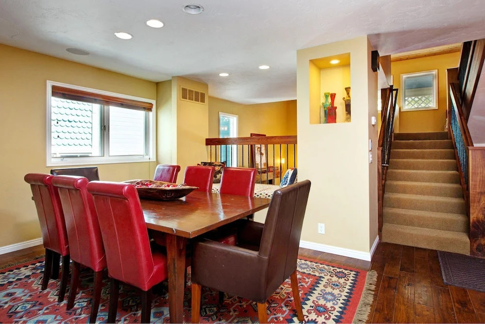 3BR 4BA Motherlode 4 Townhome by RedAwning