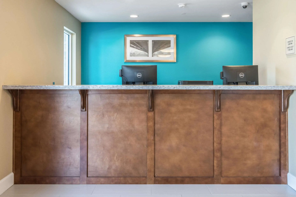 Econo Lodge Inn & Suites North Little Rock near Riverfront