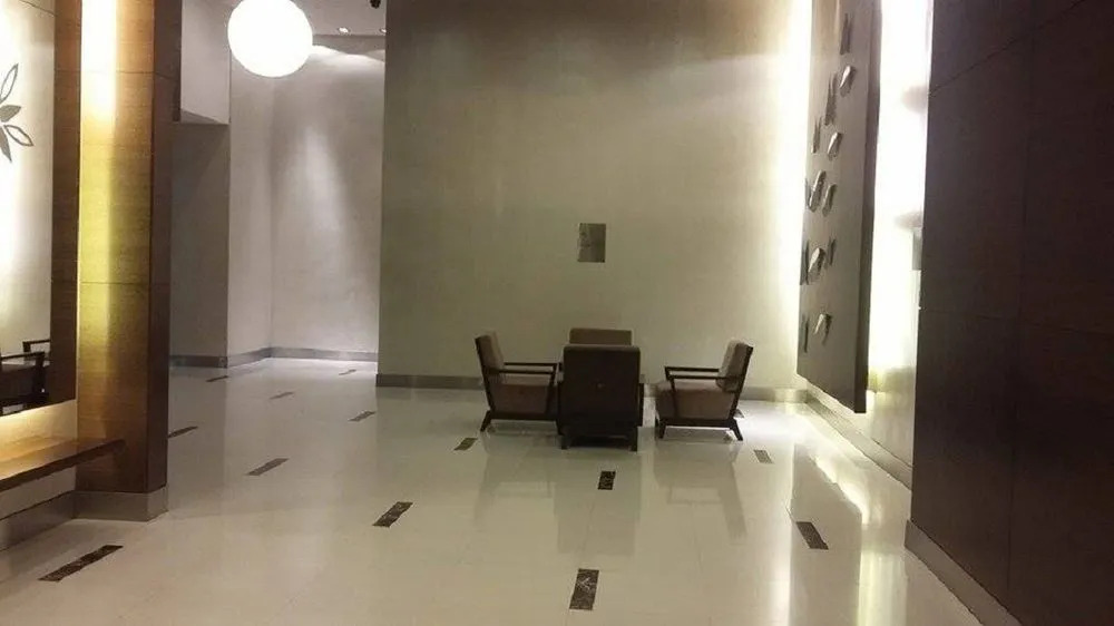 The Manor by Mingle - Poolside Access Next Door