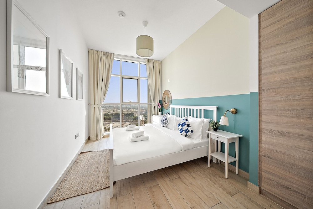 Studio One - 1412 1BD