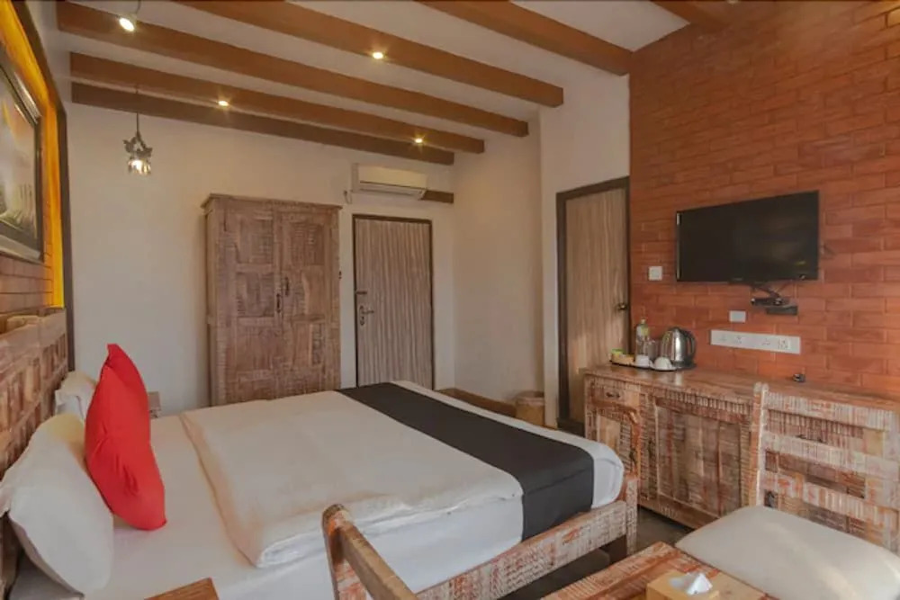 Capital O 697 Swornim Boutique Hotel