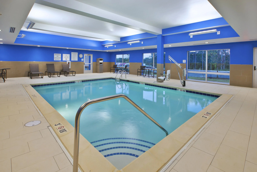 Holiday Inn Express and Suites South Hill by IHG