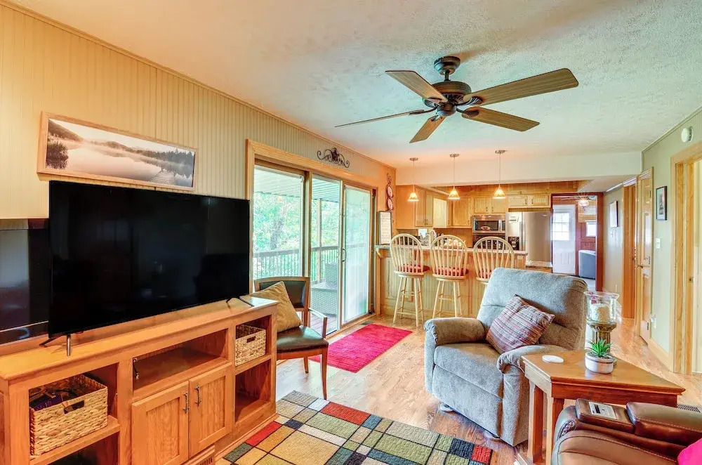 Boat Parking & Fire Pit! Lake Cumberland Retreat