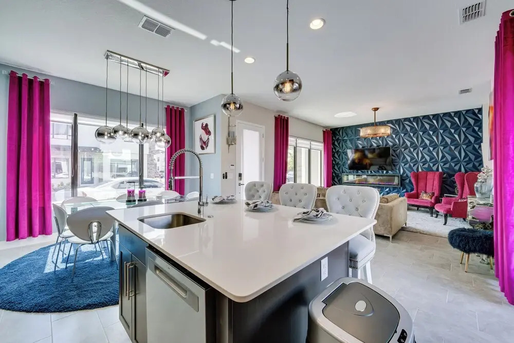 Upscale Davenport Home w/ Pool: 8 Mi to Disney!