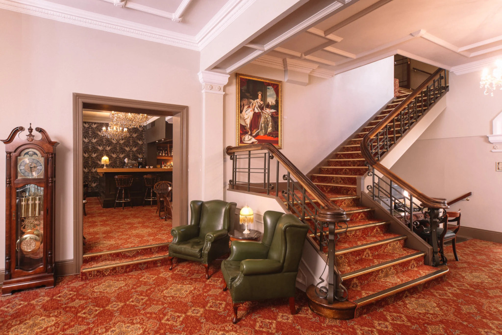 Hadleys Orient Hotel