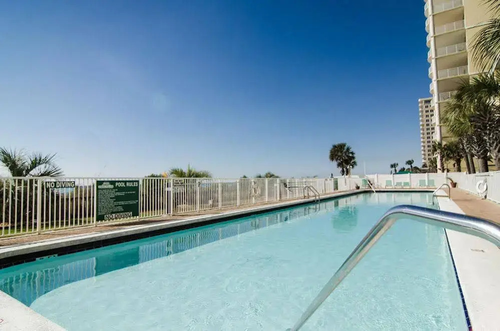 Twin Palms 904