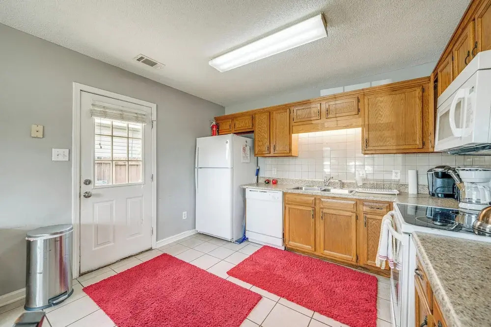 Central Warner Robins Vacation Rental w/ Yard
