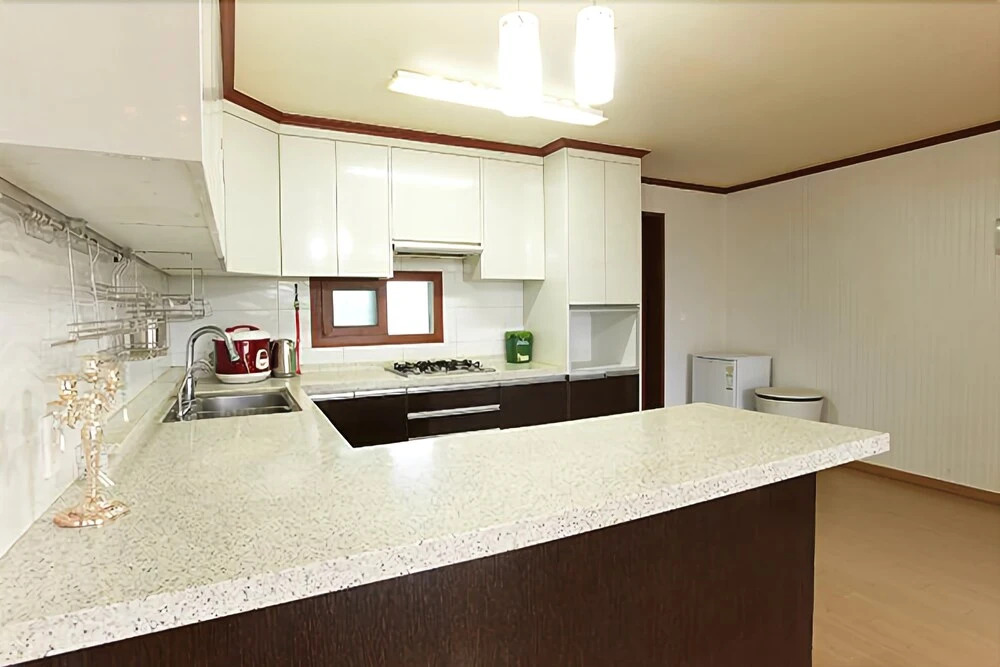 Seogwipo Sandule Pool House Pension