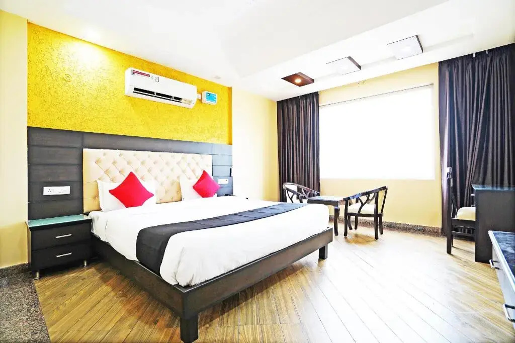 Hotel Chinar by OYO Rooms