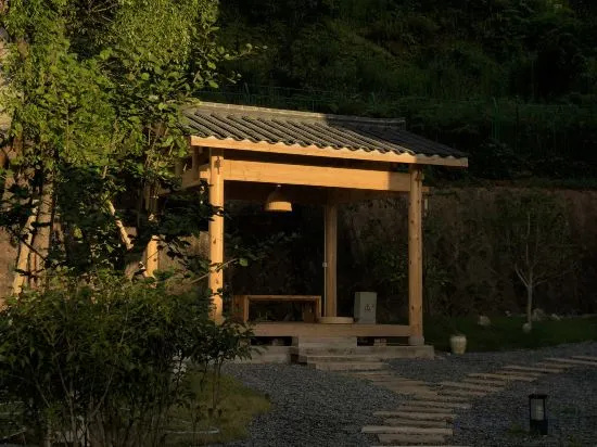 Taining Extraordinary Companion Mountain Residence