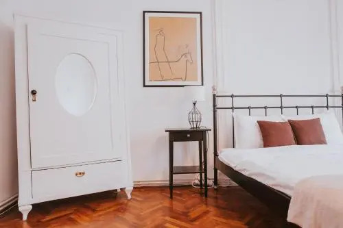 Neo Apartment Queen