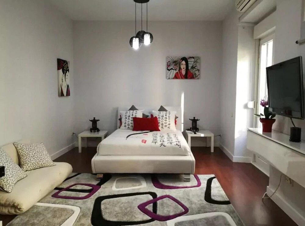 Studio in Madrid, With Wonderful City View, Balcony and Wifi