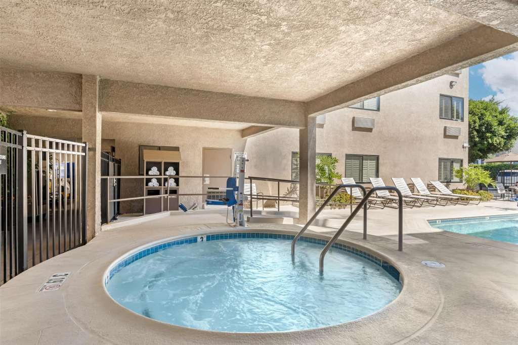 Best Western Plus Park Place Inn - Mini Suites