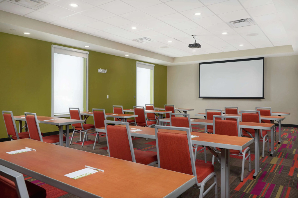 Home2 Suites By Hilton Youngstown