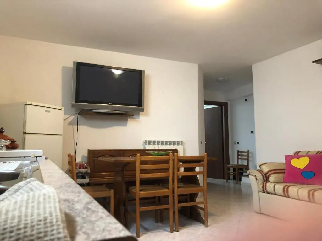 Schönes Apartment in Mehrfamilienhaus, 2.5 km zum Strand, 2 Erwachsene, 2 Kinder