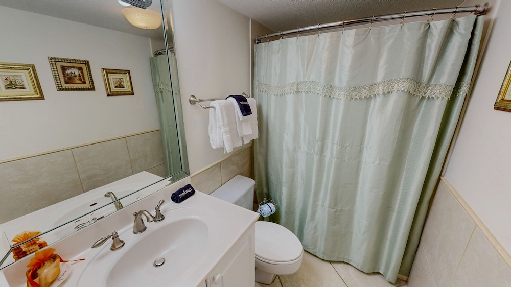 Shoreline Towers 3053 2 Bedroom Condo