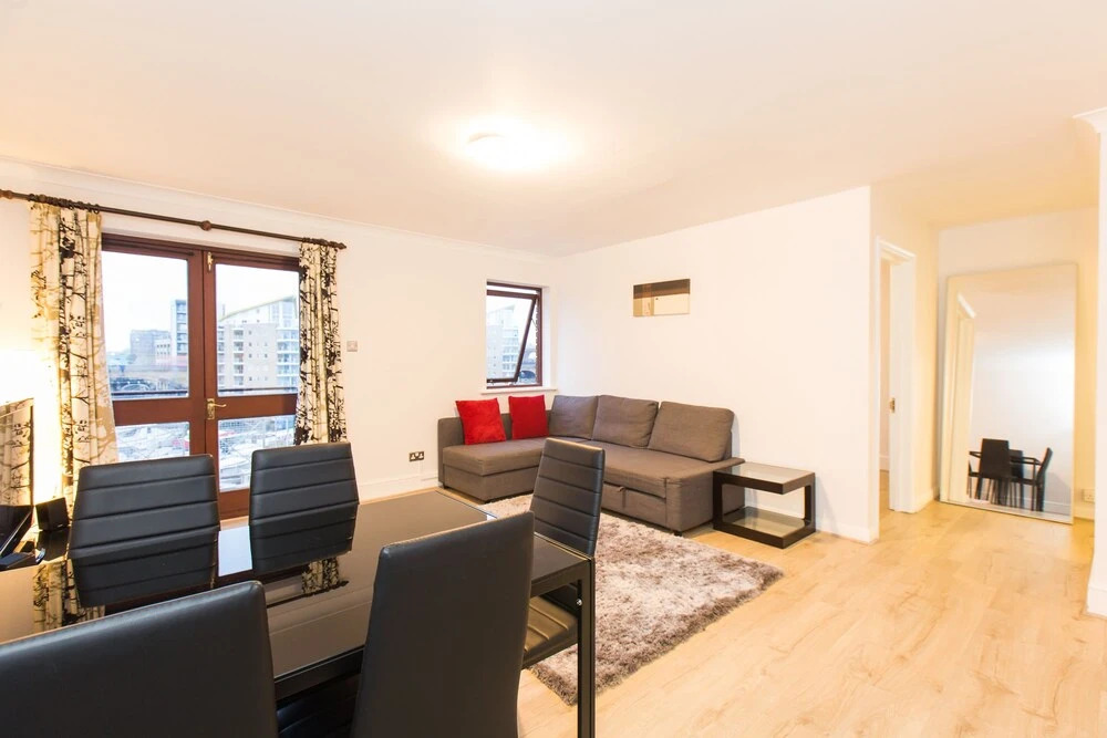 Three Bedroom Limehouse