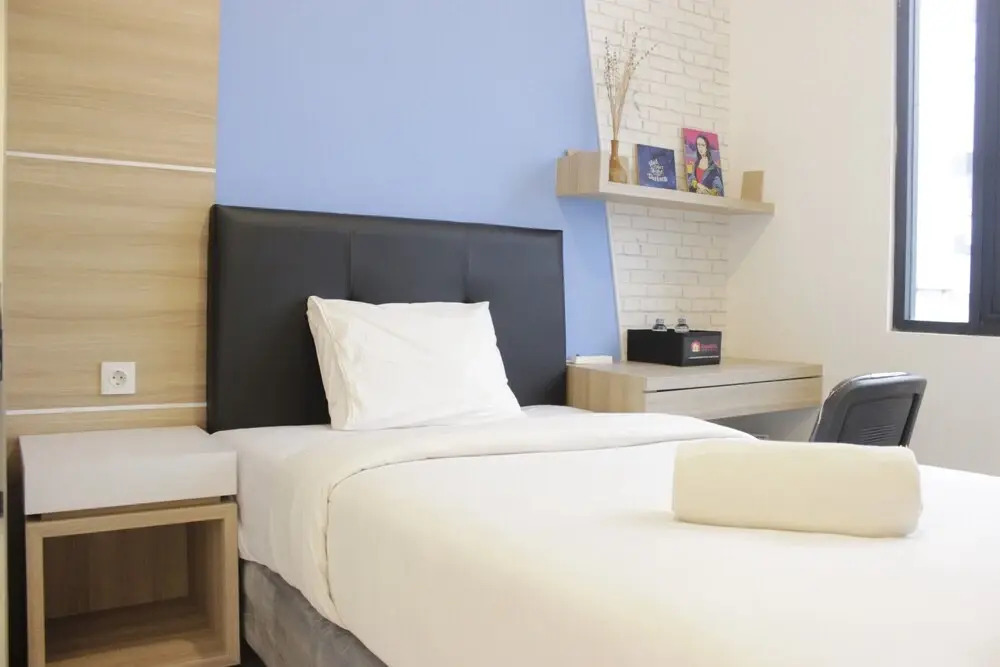 Minimalist Studio Semi Apartment at The Lodge Paskal near BINUS University