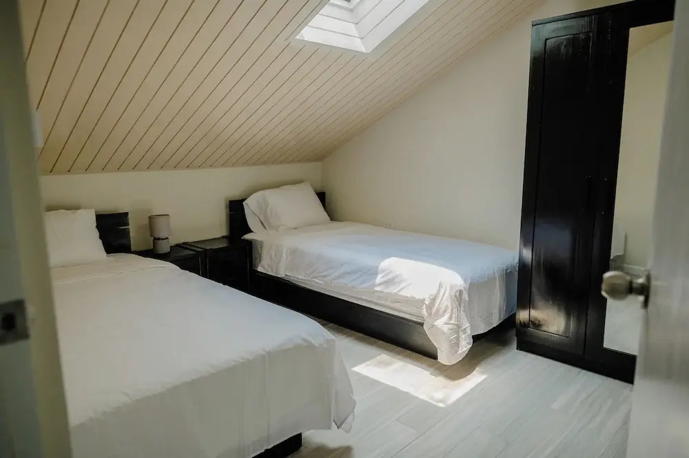 Spacious 4-bedroom Apartment 2 km From Eagle Beach - Dream Suites Aruba