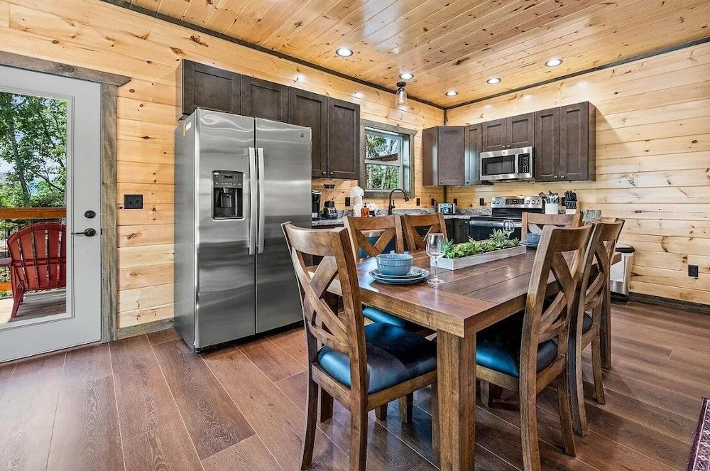Smoky Top 2 Bedroom Cabin