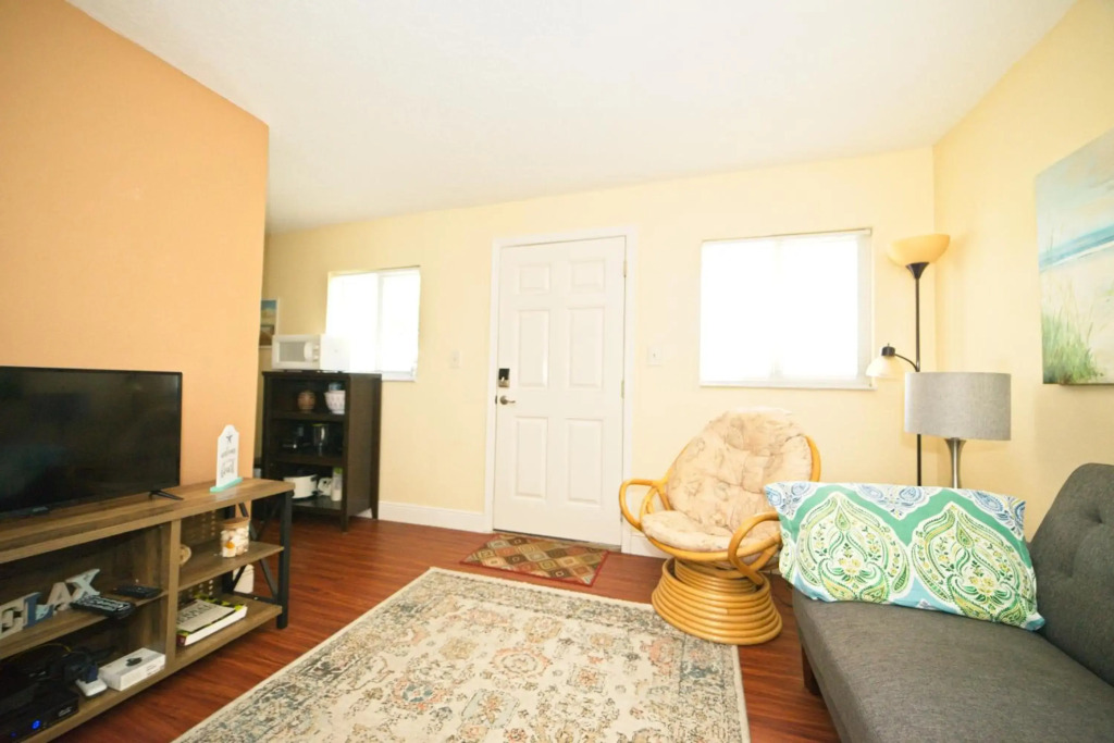 Cozy Canaveral Beach Condo! Next to NASA Launch Site