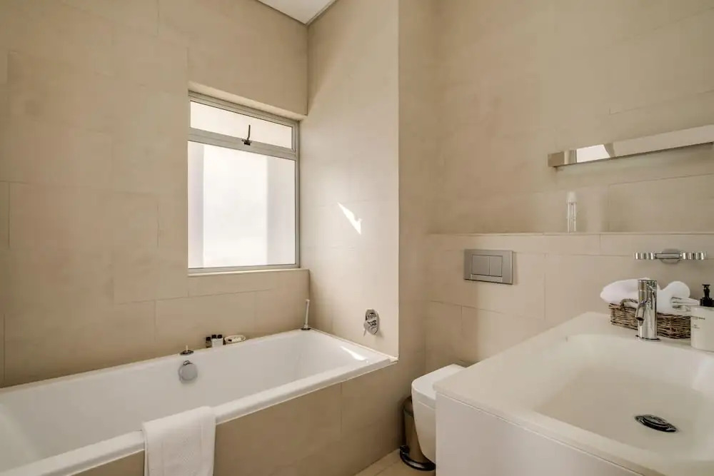 Six Bedroom Holiday Villa on Three Levels w Pool Silvertree