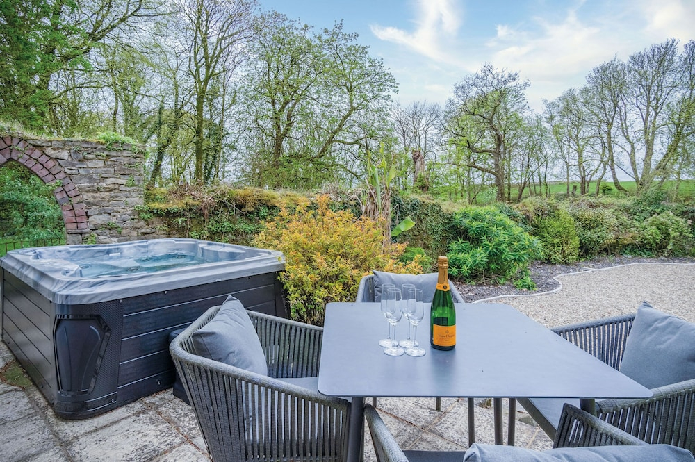 The Stables - 2 Bedroom Cottage - Princes Gate