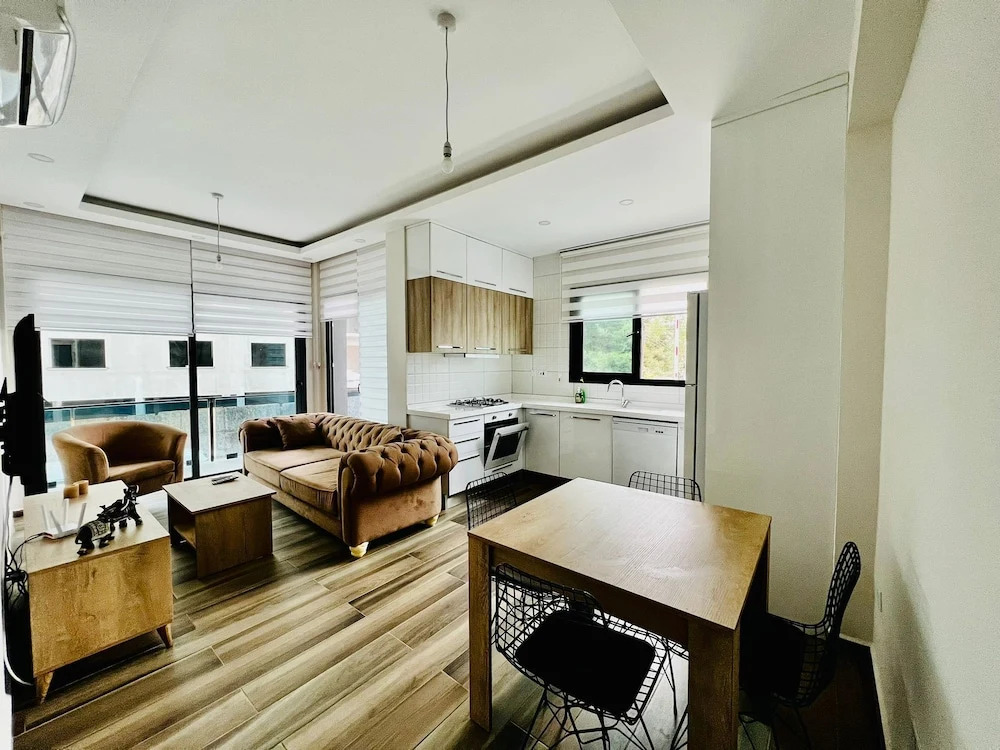 Beautiful 1 Bed Apartment in Kyrenia, Cyprus