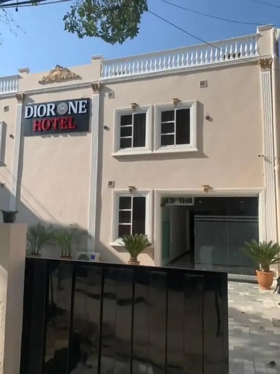 Dior One Hotel