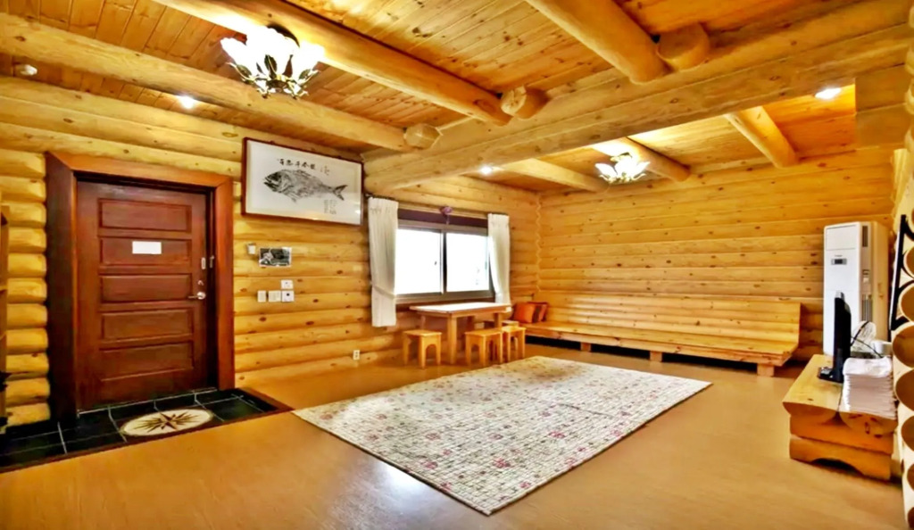 Jungmun Log Pension & Resort