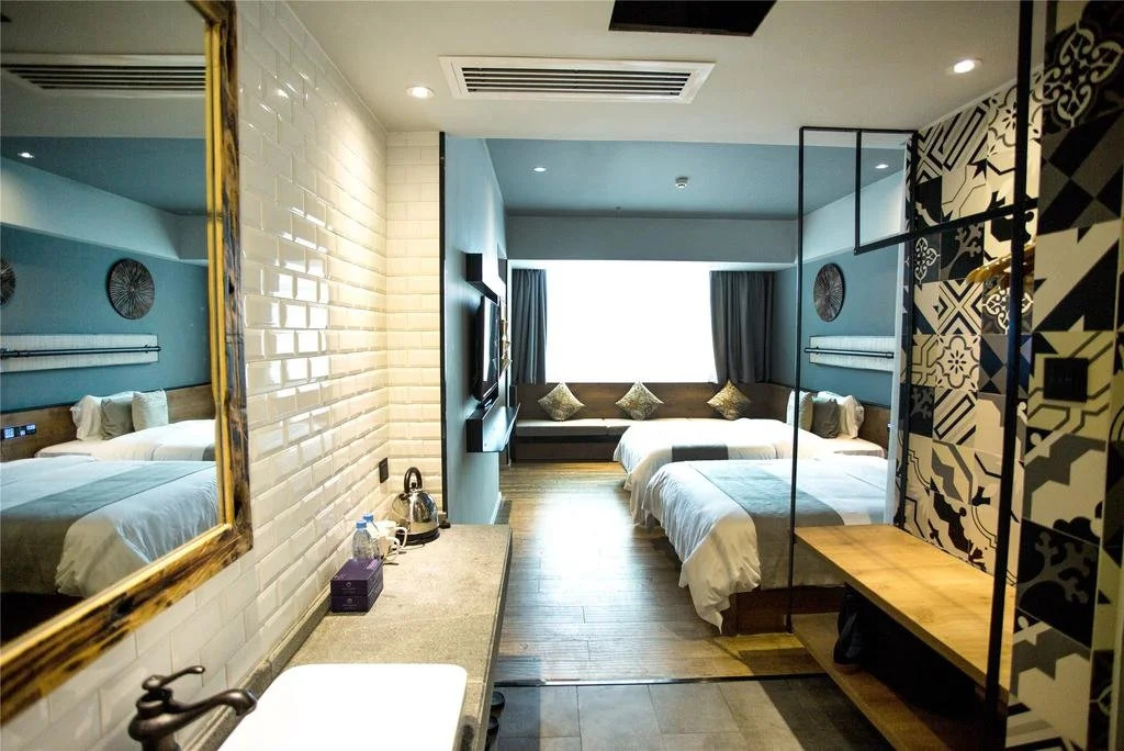 Dream-box Hotel